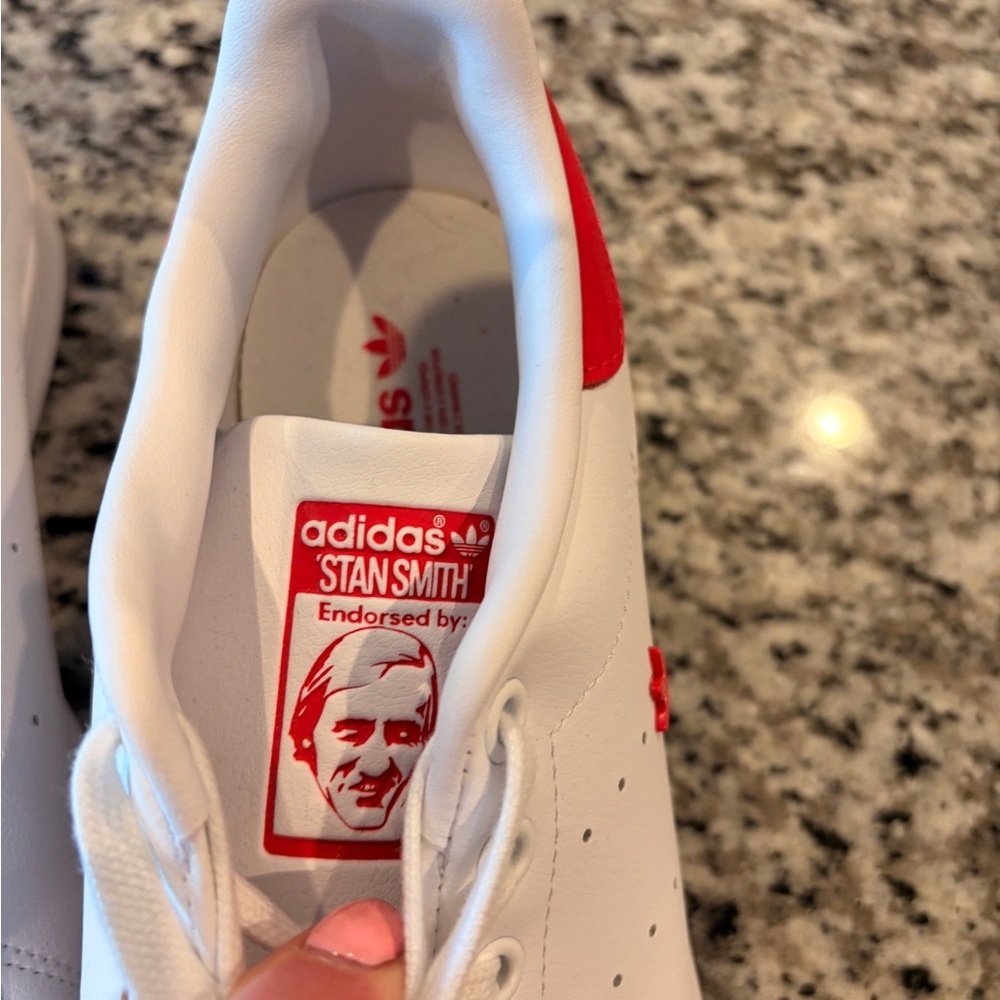 NWT Stan Smith Adidas White and Red Sneakers Size 10 - Picture 3 of 6